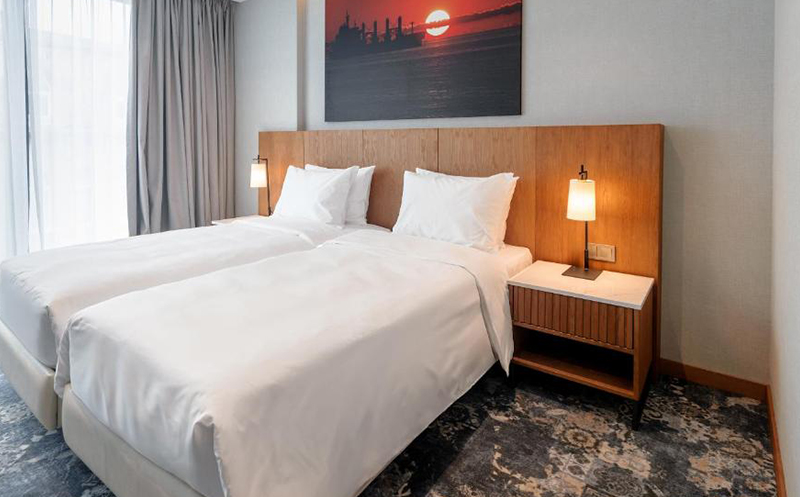 ბათუმში, ნომრები 2 სტუმარზე საუზმით