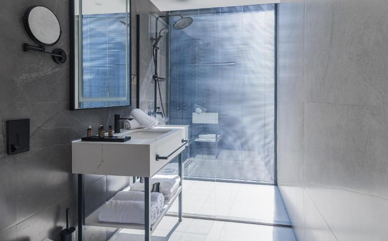 ბათუმში, ნომრები 2 სტუმარზე საუზმით