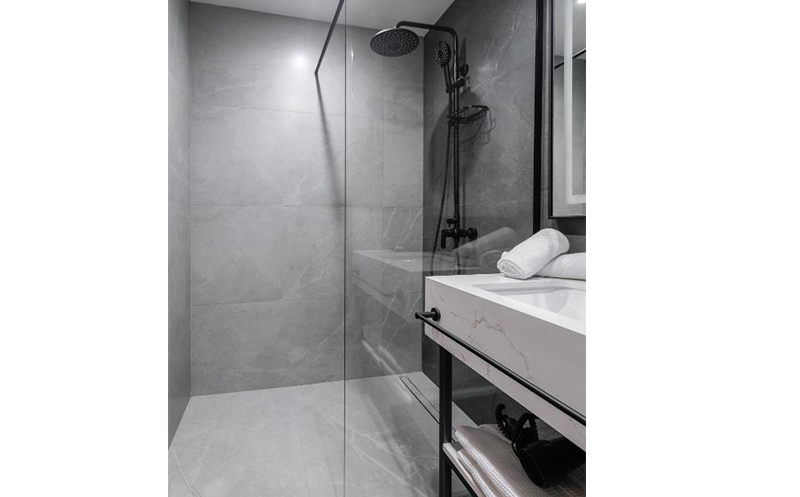 ბათუმში, ნომრები 2 სტუმარზე საუზმით