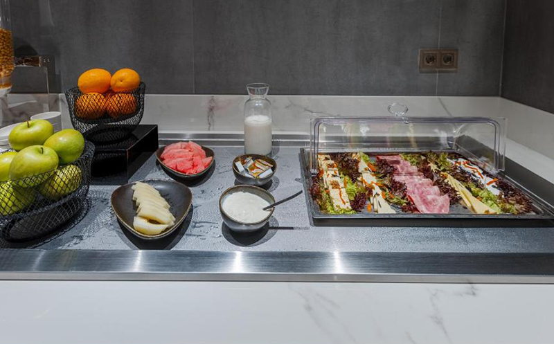 ბათუმში, ნომრები 2 სტუმარზე საუზმით