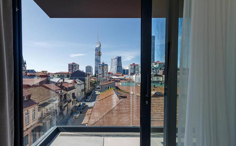 ბათუმში, ნომრები 2 სტუმარზე საუზმით