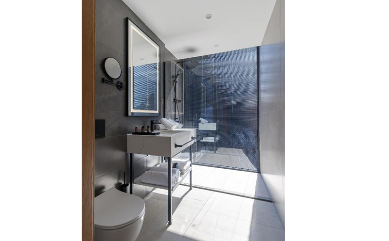 ბათუმში, ნომრები 2 სტუმარზე საუზმით