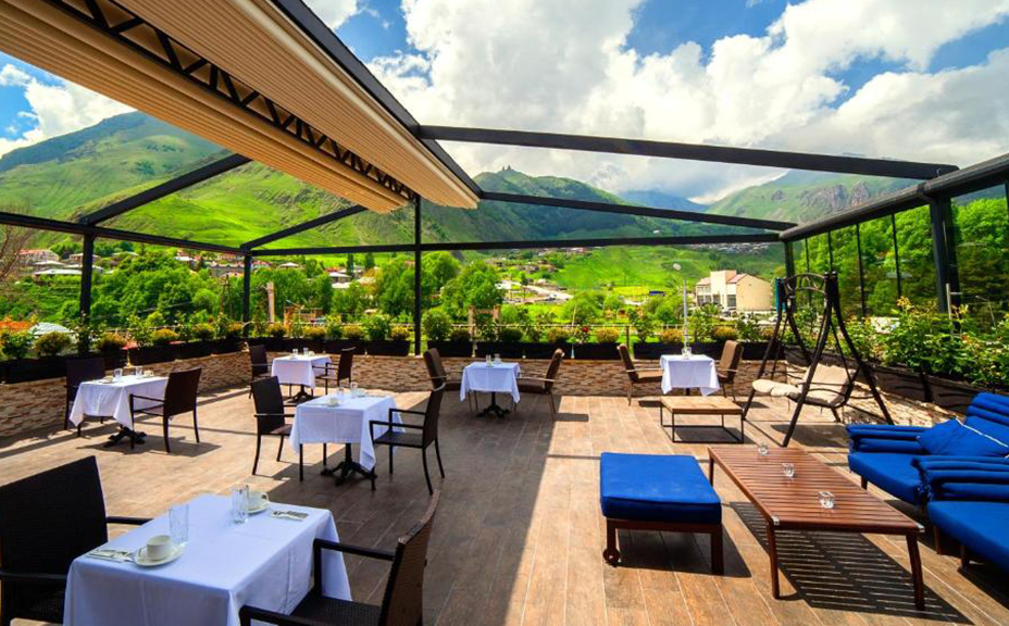 ნომრები 2 სტუმარზე საუზმით ყაზბეგში