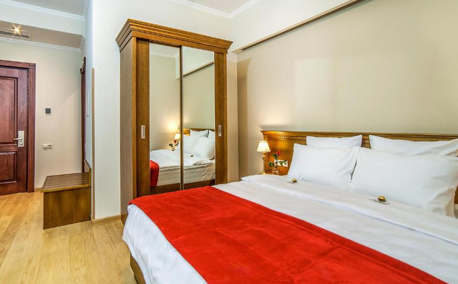 ნომრები 2 სტუმარზე საუზმით ყაზბეგში