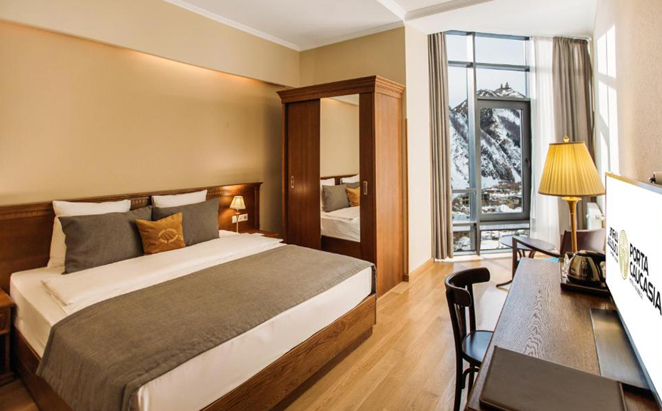 ნომრები 2 სტუმარზე საუზმით ყაზბეგში