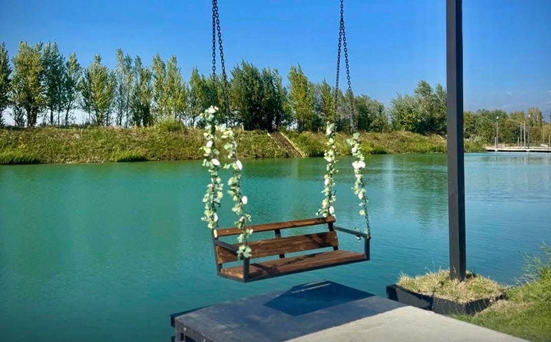 2 ღამე! კოტეჯი 4 სტუმარზე ღია თერმული აუზი, ცხენით სეირნობა და საბავშო სივრცეები