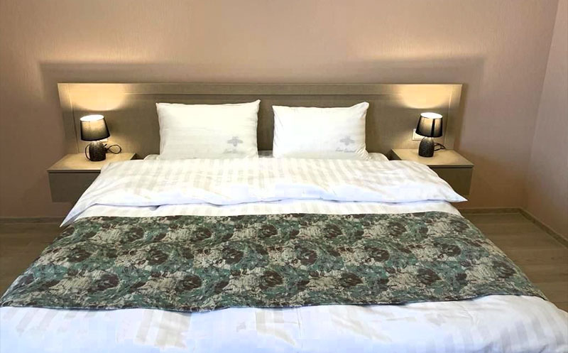 მცხეთაში ნომერი 2 ან 3 -4 სტუმარზე აივნით