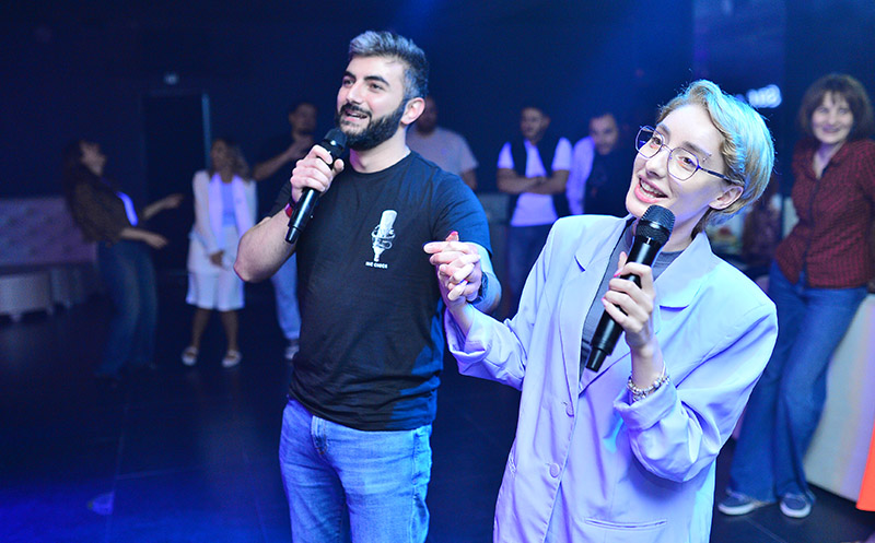 დახურული წვეულება 15 სტუმარზე, დჯ და კარაოკე