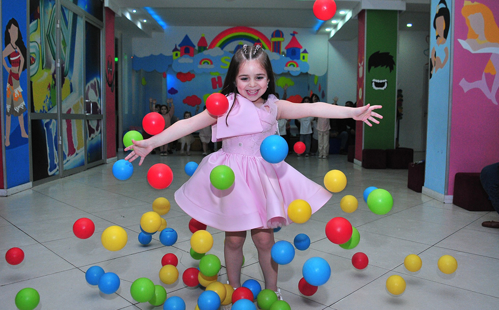 დაბადების დღის წვეულება 15+1 ბავშვზე