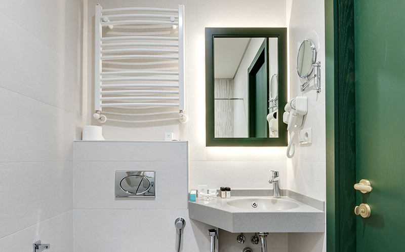 თბილისში ნომერი 2 სტუმარზე