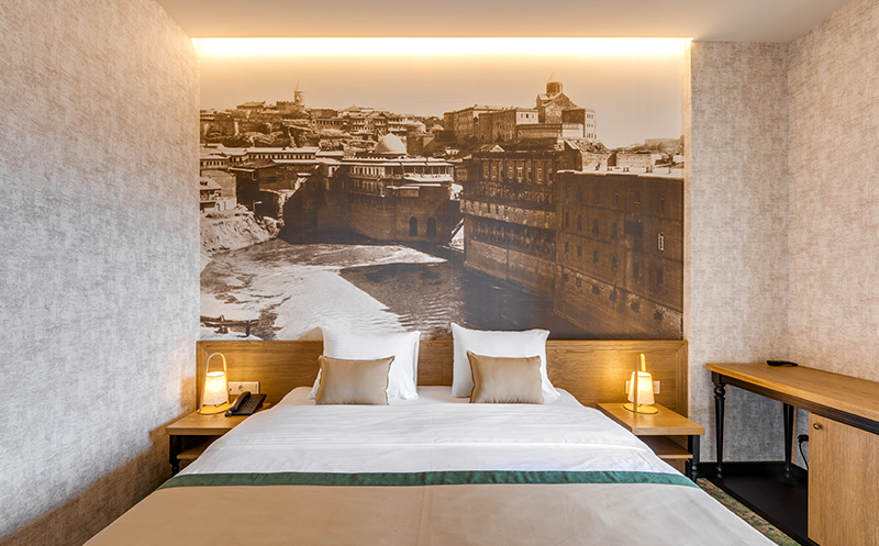 თბილისში ნომერი 2 სტუმარზე