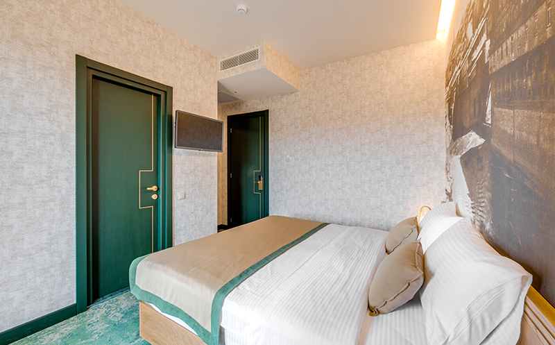 თბილისში ნომერი 2 სტუმარზე