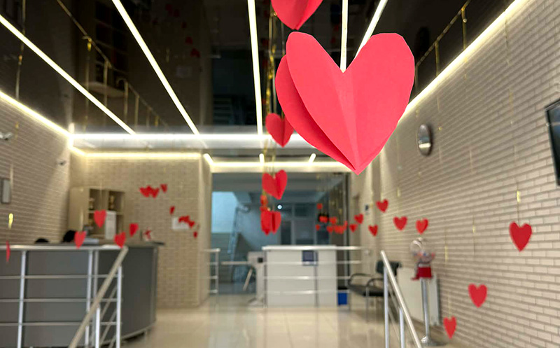 თბილისში, ნომერი 2 სტუმარზე დახურული აუზით, საჩუქრად: ცქრიალა ღვინო