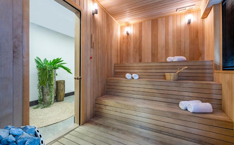 სასტუმროს ტიპის აპარტამენტი 2 სტუმარზე საუზმით, სპა, საუნა, ფიტნეს სივრცე ბათუმში