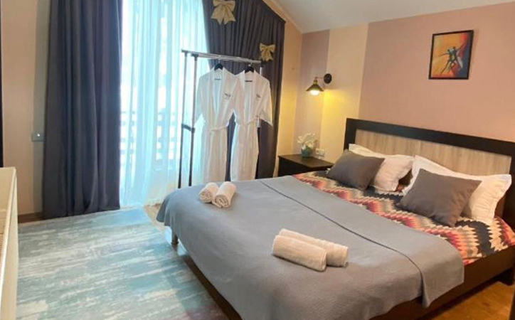 კოტეჯი 6 სტუმარზე ბაკურიანში