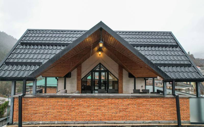 ბორჯომში, ნომრები 2, 3 და 4 სტუმარზე საუზმით