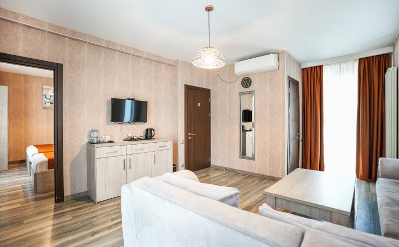 ბორჯომში, ნომრები 2, 3 და 4 სტუმარზე საუზმით