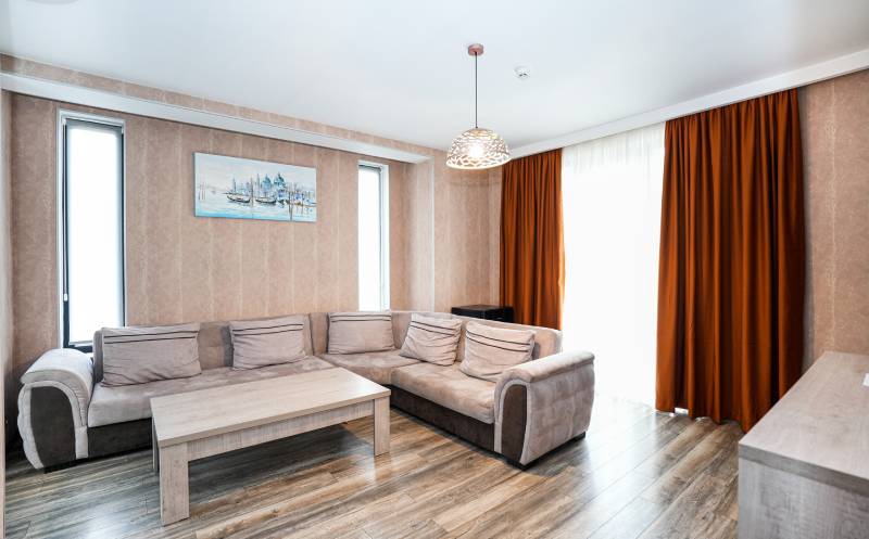 ბორჯომში, ნომრები 2, 3 და 4 სტუმარზე საუზმით