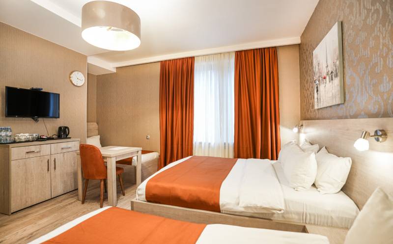 ბორჯომში, ნომრები 2, 3 და 4 სტუმარზე საუზმით