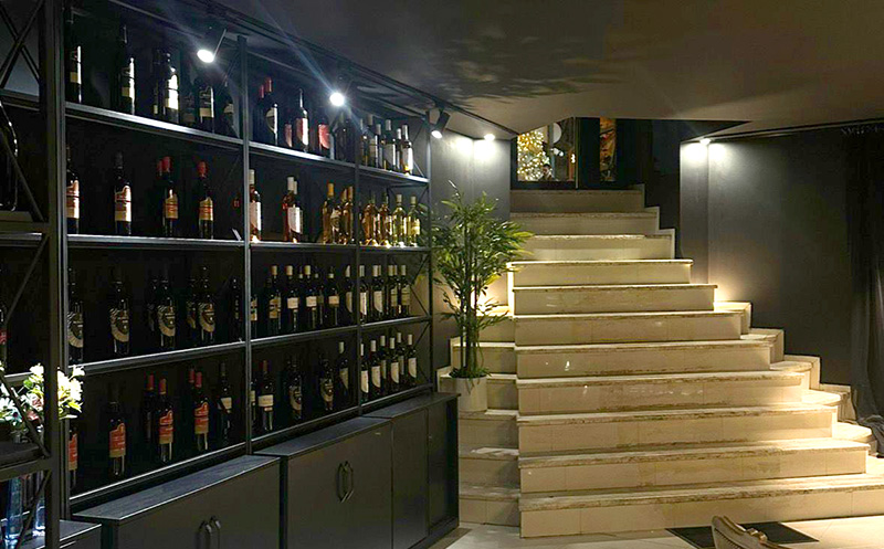 4 სტუმარზე - კერძები, სასმელი და მუსიკა