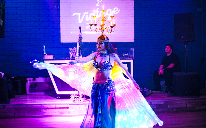 10 ან 15 სტუმარზე, კერძები, სასმელი, ბენდი, DJ და კარაოკე