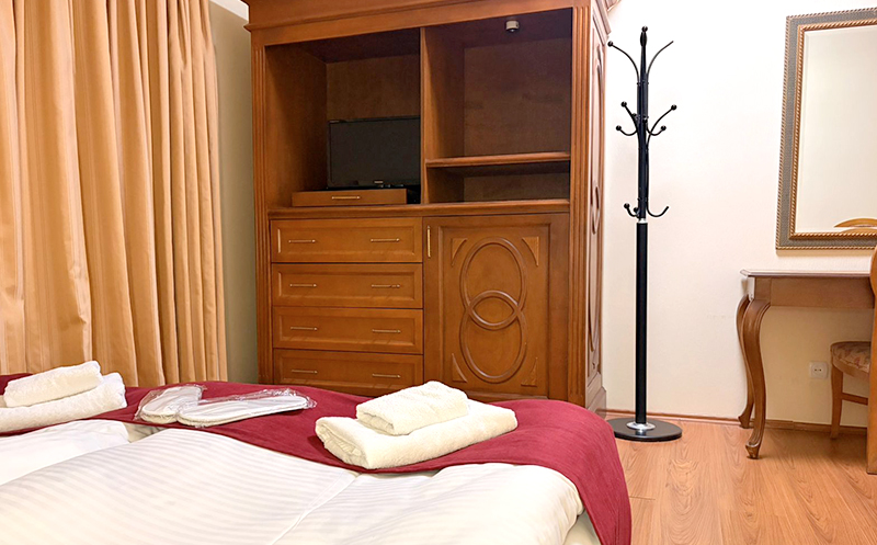 ნომრები 2, 3 ან 4 სტუმარზე საუზმით, აივნით და ხედით გუდაურში8