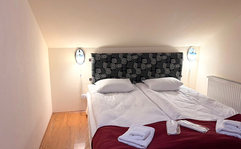 ნომრები 2, 3 ან 4 სტუმარზე საუზმით, აივნით და ხედით გუდაურში8