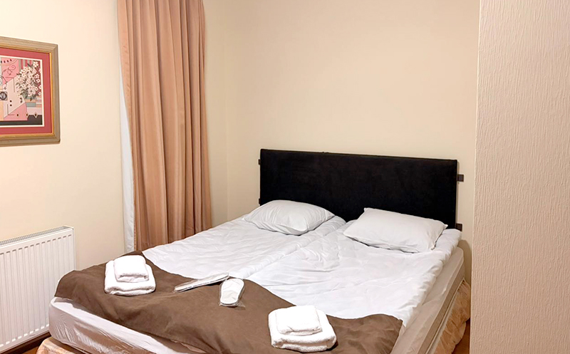 ნომრები 2, 3 ან 4 სტუმარზე საუზმით, აივნით და ხედით გუდაურში8