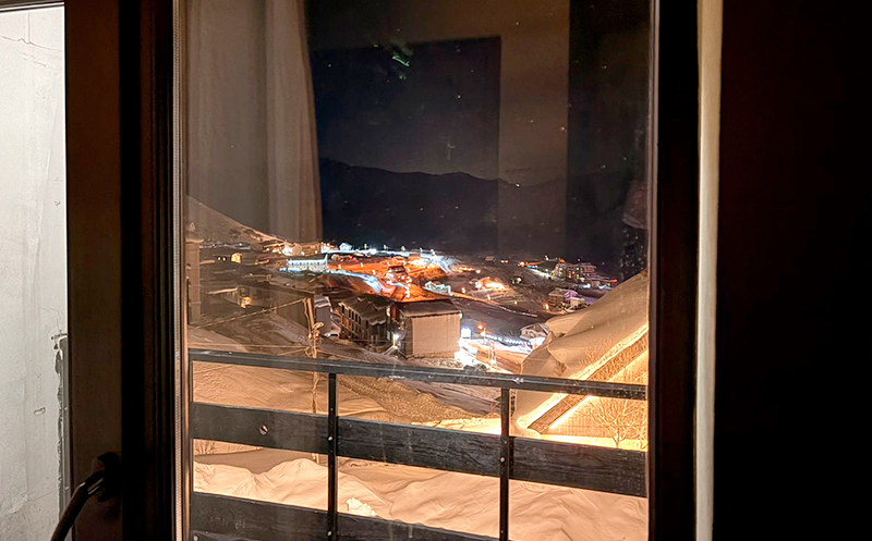 ნომრები 2, 3 ან 4 სტუმარზე საუზმით, აივნით და ხედით გუდაურში8