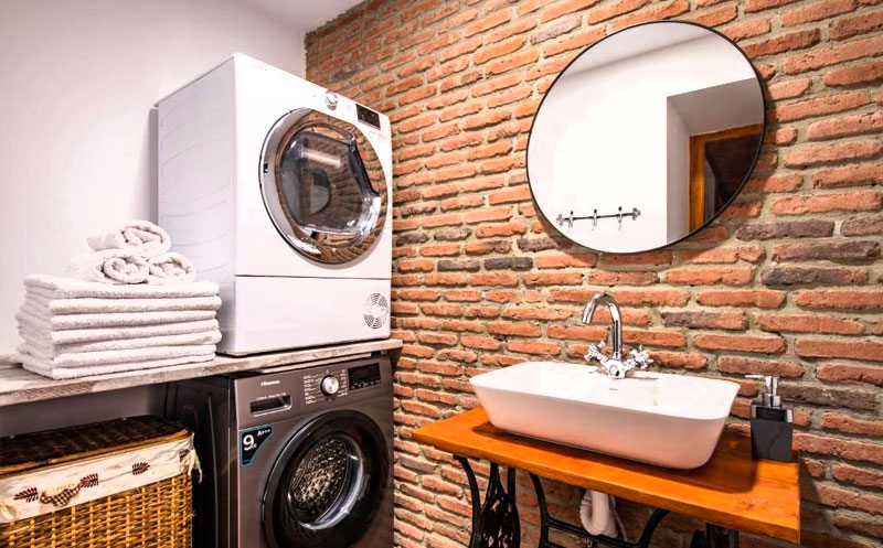 ნომრები 2 სტუმარზე საუზმით/საუზმის გარეშე ლაგოდეხში