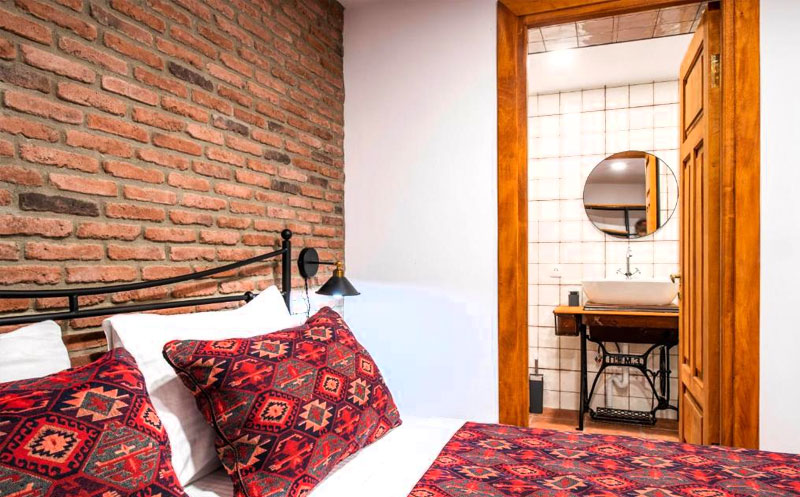 ნომრები 2 სტუმარზე საუზმით/საუზმის გარეშე ლაგოდეხში