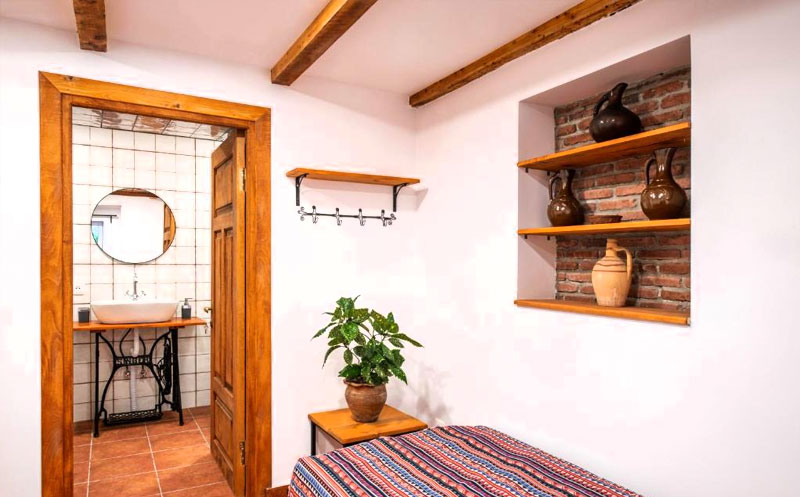 ნომრები 2 სტუმარზე საუზმით/საუზმის გარეშე ლაგოდეხში