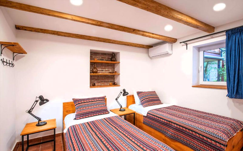 ნომრები 2 სტუმარზე საუზმით/საუზმის გარეშე ლაგოდეხში