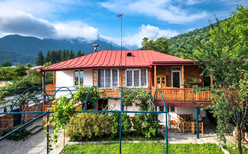 ნომრები 2 სტუმარზე საუზმით/საუზმის გარეშე ლაგოდეხში