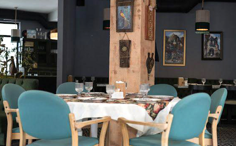 კერძების 10 სტუმარზე არყით ან არყის გარეშე