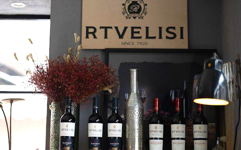 კერძების 10 სტუმარზე არყით ან არყის გარეშე