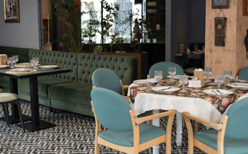 კერძების 10 სტუმარზე არყით ან არყის გარეშე