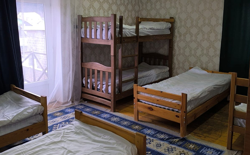 ბაკურიანში ნომრები 1, 2, 3, 4, 5 ან 6 სტუმარზე სამჯერადი კვებით