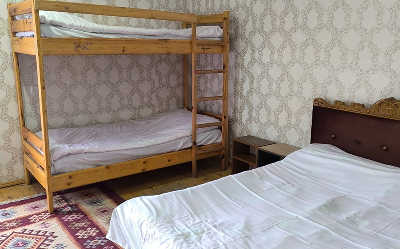 ბაკურიანში ნომრები 1, 2, 3, 4, 5 ან 6 სტუმარზე სამჯერადი კვებით